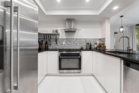 Real estate property located at 3581 117th Ave #5-207, Miami-dade, Westbird Village Condo, Miami, FL