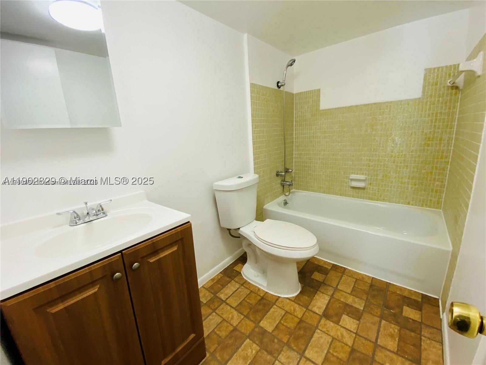 Real estate property located at 1309 24th Ave, Broward, Hollywood Park, Hollywood, FL