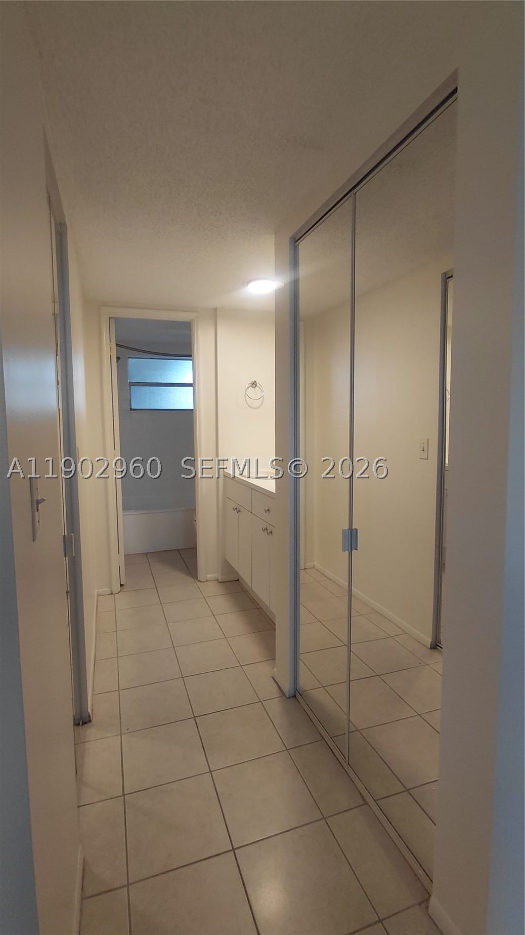 Real estate property located at 9470 Poinciana Pl #202, Broward, Poinciana 7 Of Pine Islan, Davie, FL