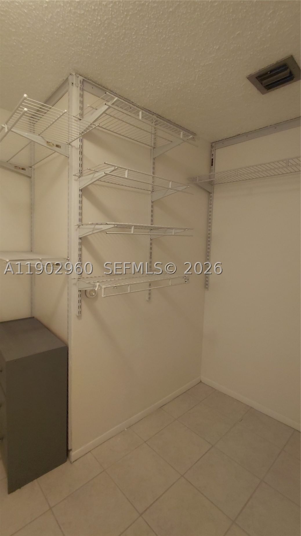 Real estate property located at 9470 Poinciana Pl #202, Broward, Poinciana 7 Of Pine Islan, Davie, FL