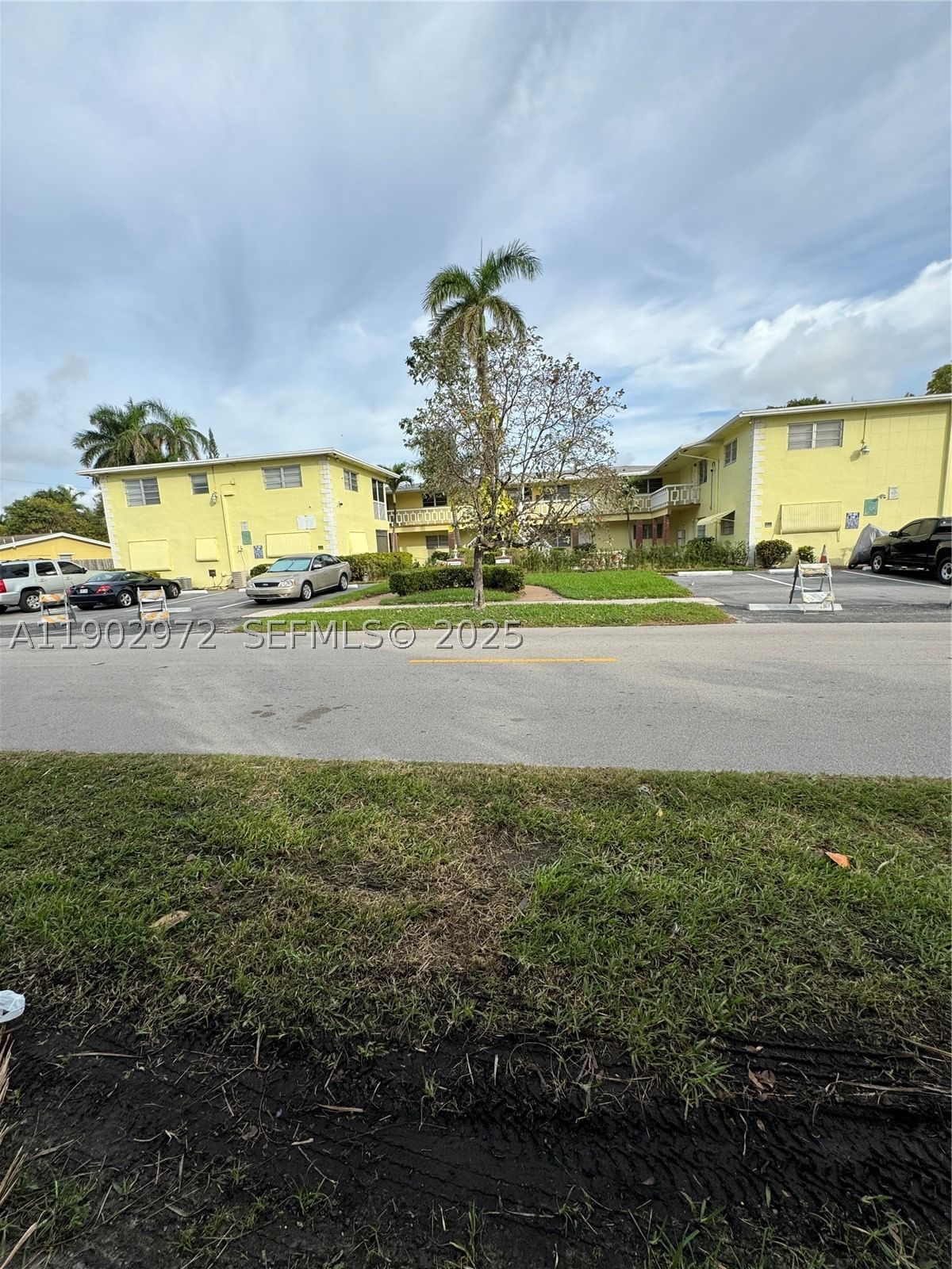 Real estate property located at 1501 Arthur St #1, Broward, Westchester Arms Co-op, Hollywood, FL
