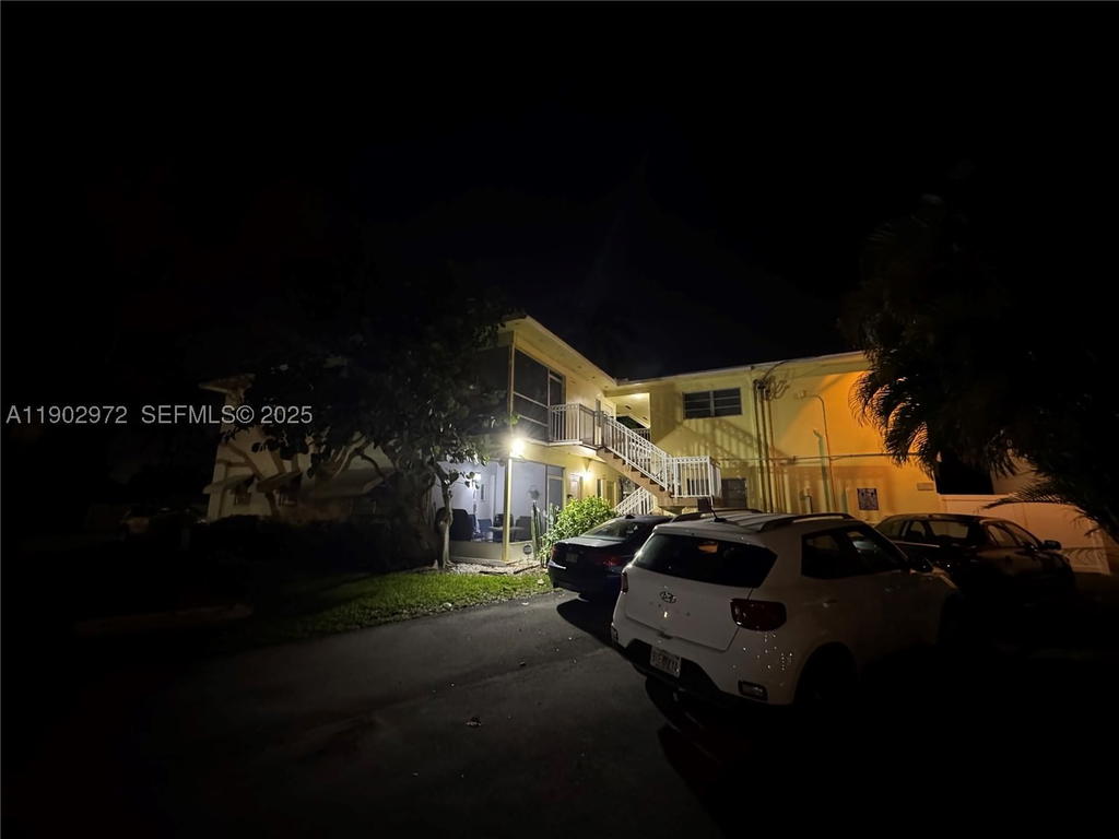Real estate property located at 1501 Arthur St #1, Broward, Westchester Arms Co-op, Hollywood, FL