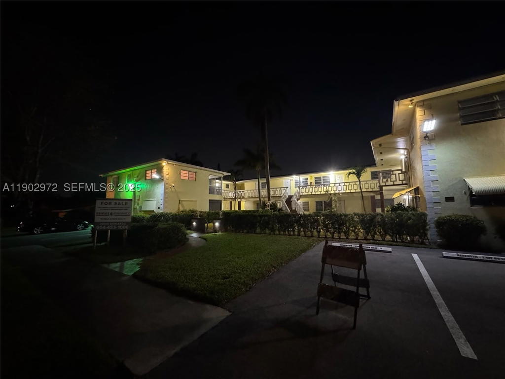 Real estate property located at 1501 Arthur St #1, Broward, Westchester Arms Co-op, Hollywood, FL