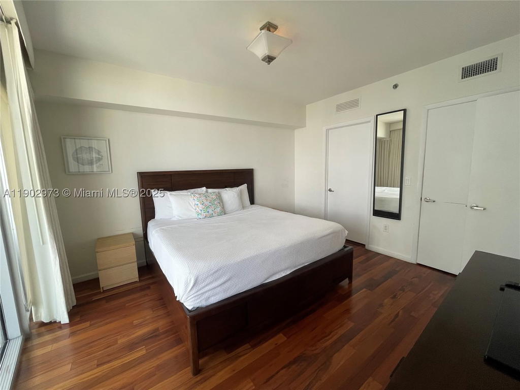 Real estate property located at , Miami-dade, Icon Brickell Condo No 3, Miami, FL