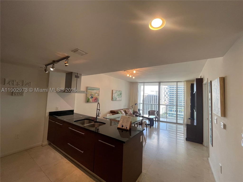 Real estate property located at , Miami-dade, Icon Brickell Condo No 3, Miami, FL
