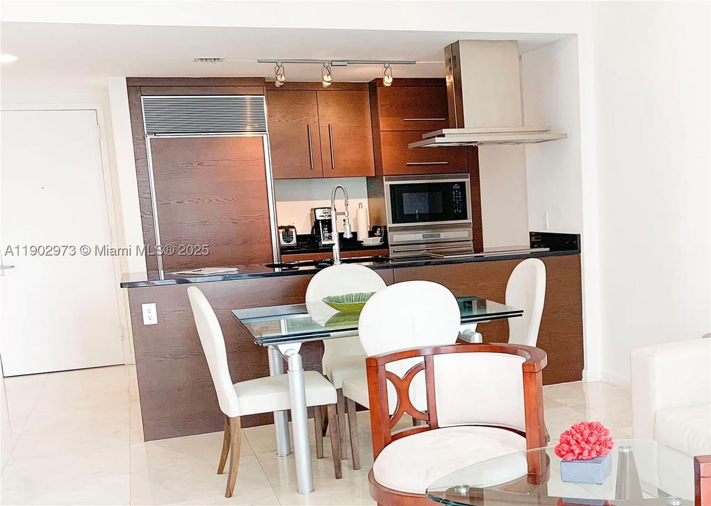Real estate property located at , Miami-dade, Icon Brickell Condo No 3, Miami, FL