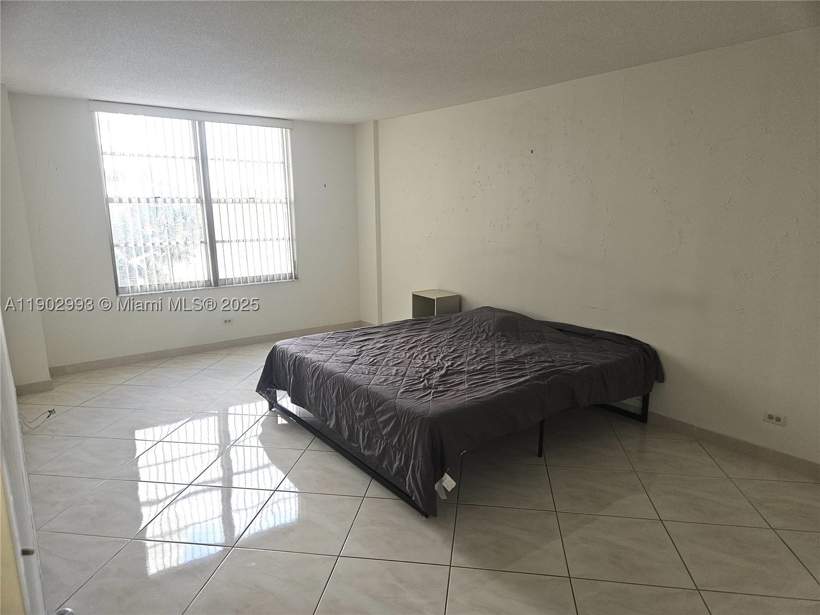 Real estate property located at 230 174th St #409, Miami-dade, Winston Tower 300 Condo, Sunny Isles Beach, FL