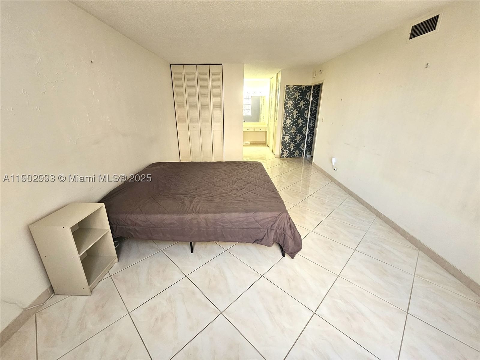 Real estate property located at 230 174th St #409, Miami-dade, Winston Tower 300 Condo, Sunny Isles Beach, FL