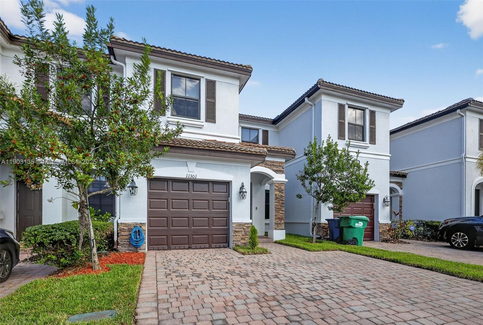 Real estate property located at 11301 88th St, Miami-dade, Villa Bello, Doral, FL