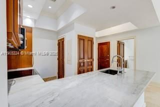 Real estate property located at 60 Edgewater Dr LE, Miami-dade, The Gables Condo, Coral Gables, FL