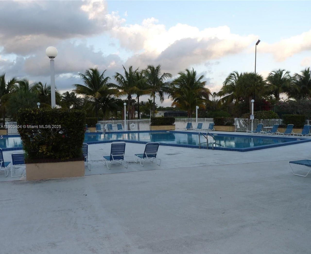 Real estate property located at 14401 Kendall Dr #303N, Miami-dade, Promenade At Kendale Lake, Miami, FL