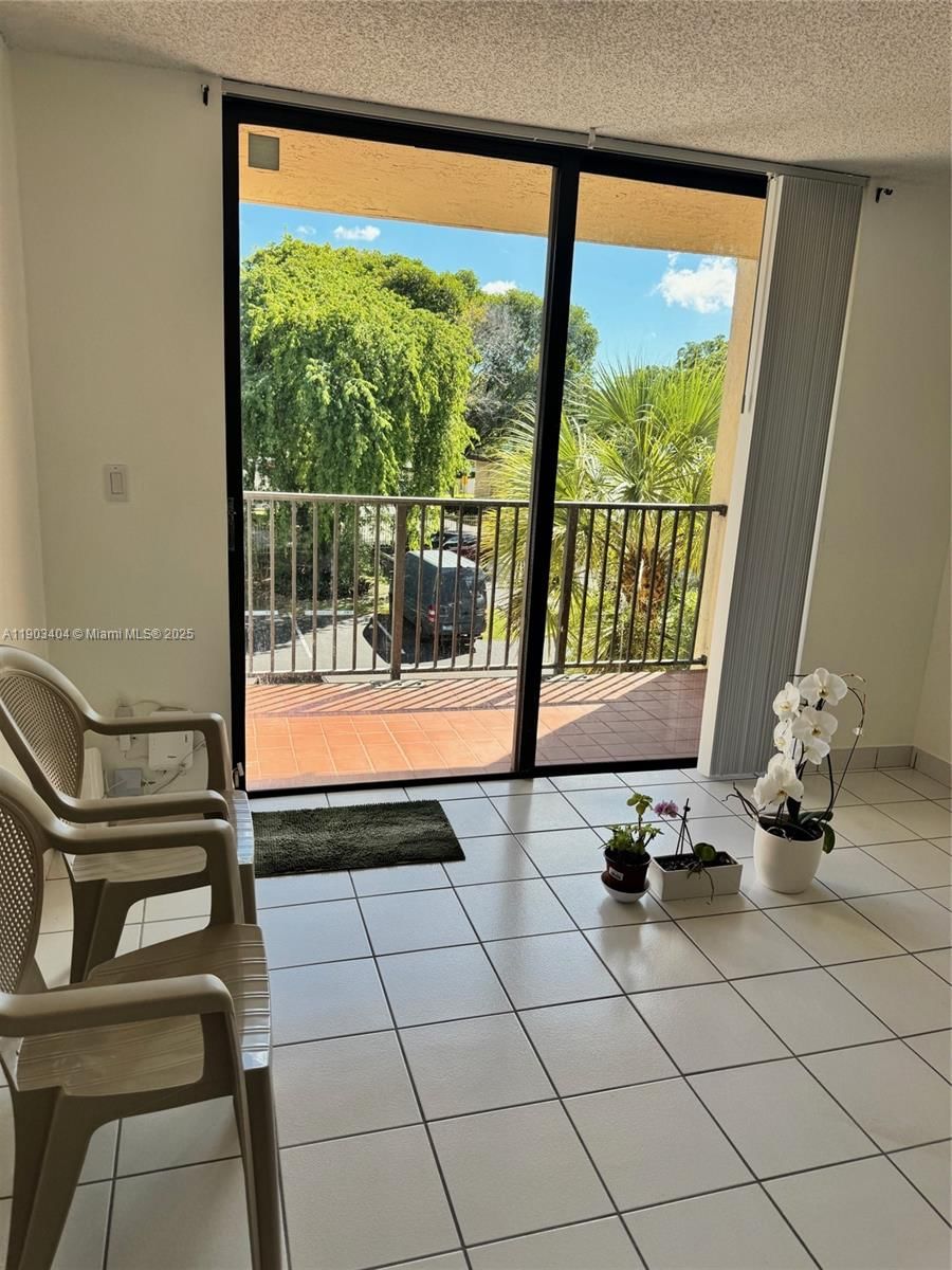 Real estate property located at 14401 Kendall Dr #303N, Miami-dade, Promenade At Kendale Lake, Miami, FL