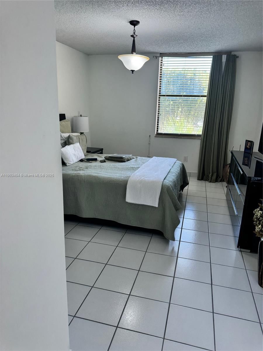 Real estate property located at 14401 Kendall Dr #303N, Miami-dade, Promenade At Kendale Lake, Miami, FL