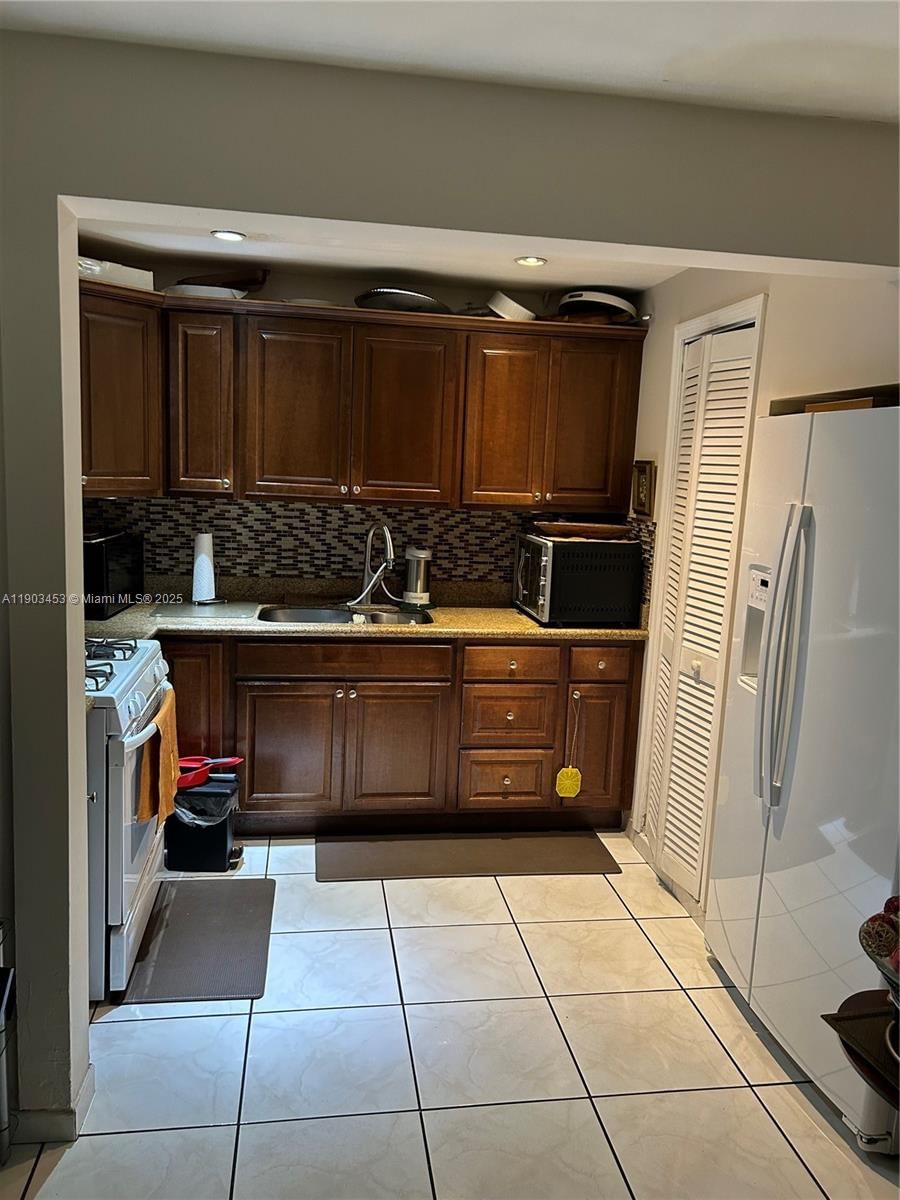 Real estate property located at 7040 Thomas St, Broward, Driftwood Acres No 20, Hollywood, FL