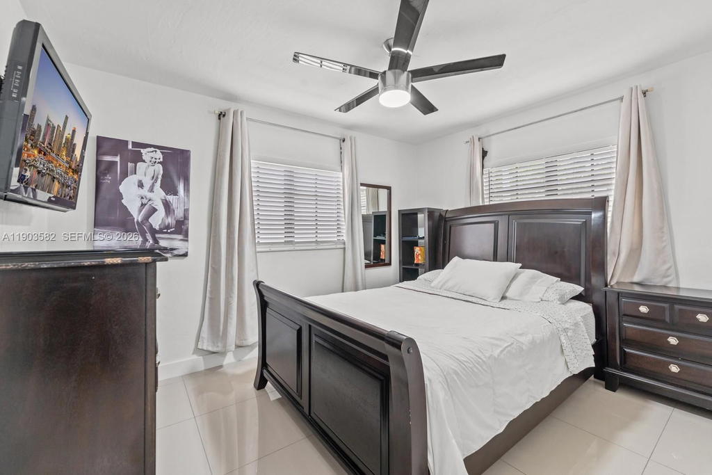 Real estate property located at 6800 26th St, Broward, Palm Lane Homes In Mirama, Miramar, FL