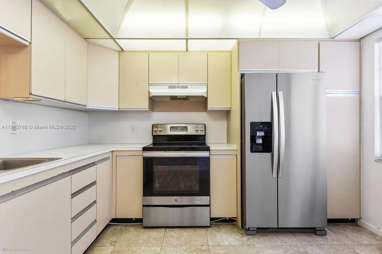 Real estate property located at 2301 Lucaya Ln N2, Broward, Wynmor Lucaya Ge 1-b Condo, Coconut Creek, FL