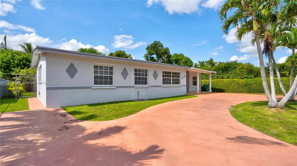 Real estate property located at 3240 104th Ave, Miami-dade, Lee Manor 2nd Addn, Miami, FL