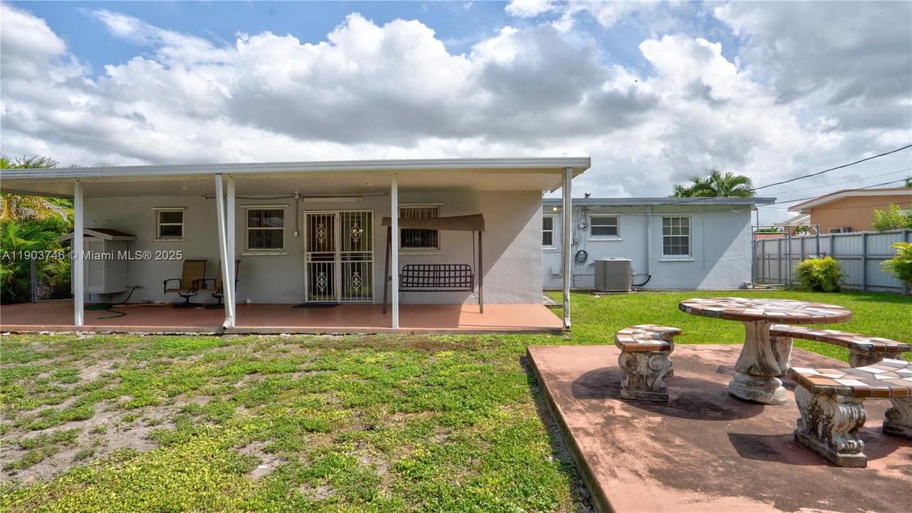 Real estate property located at 3240 104th Ave, Miami-dade, Lee Manor 2nd Addn, Miami, FL
