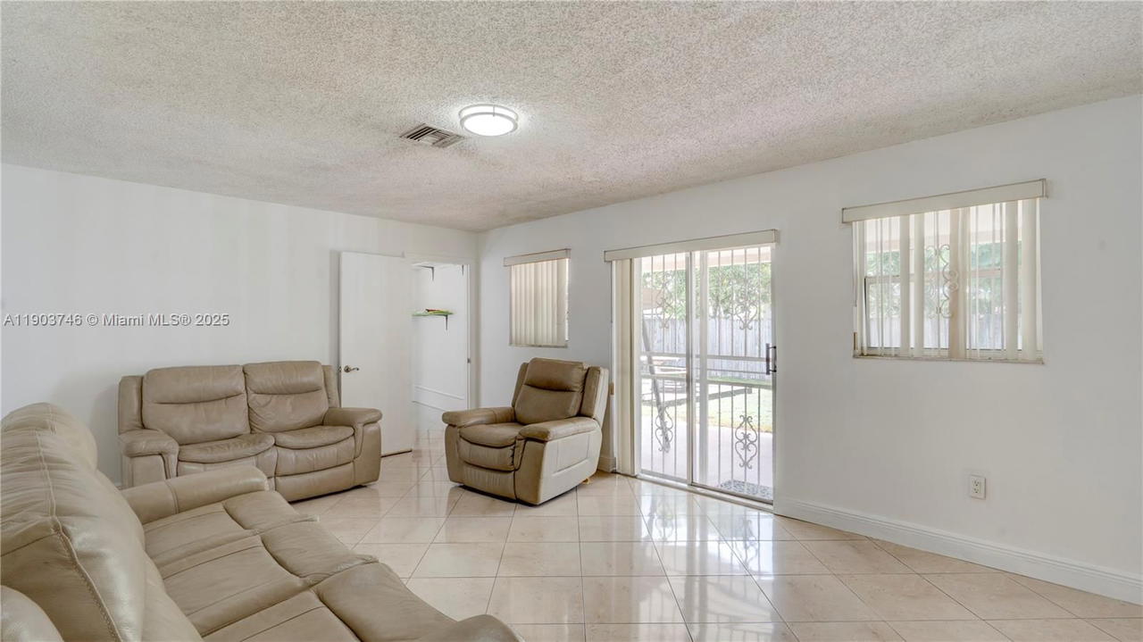 Real estate property located at 3240 104th Ave, Miami-dade, Lee Manor 2nd Addn, Miami, FL
