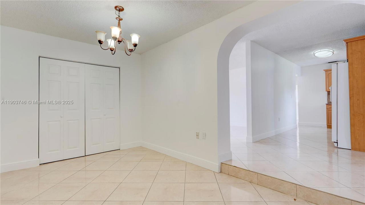 Real estate property located at 3240 104th Ave, Miami-dade, Lee Manor 2nd Addn, Miami, FL