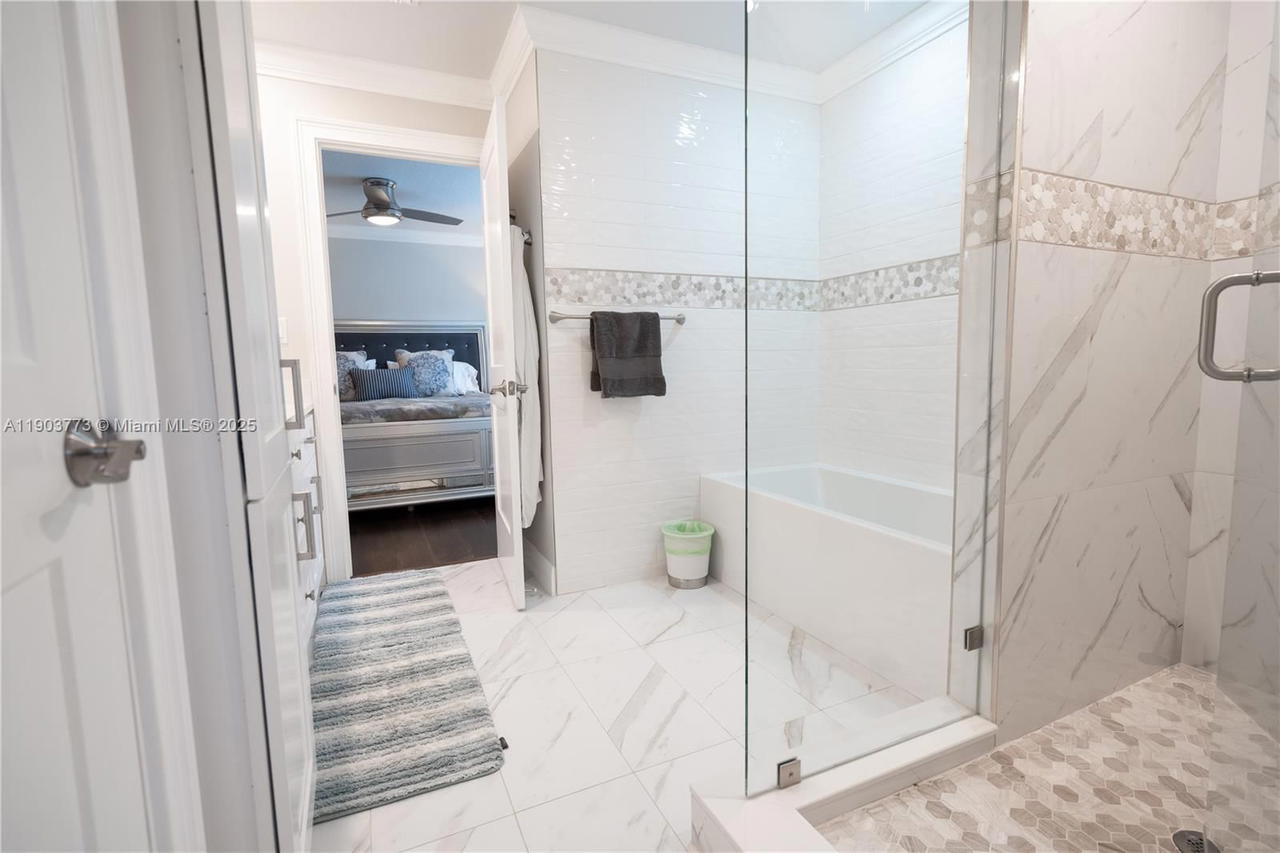 Real estate property located at 50 128th Ave, Broward, Lago Mar Colony-three, Plantation, FL