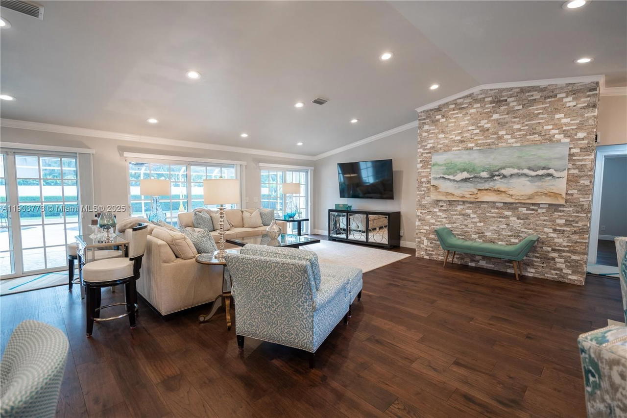 Real estate property located at 50 128th Ave, Broward, Lago Mar Colony-three, Plantation, FL