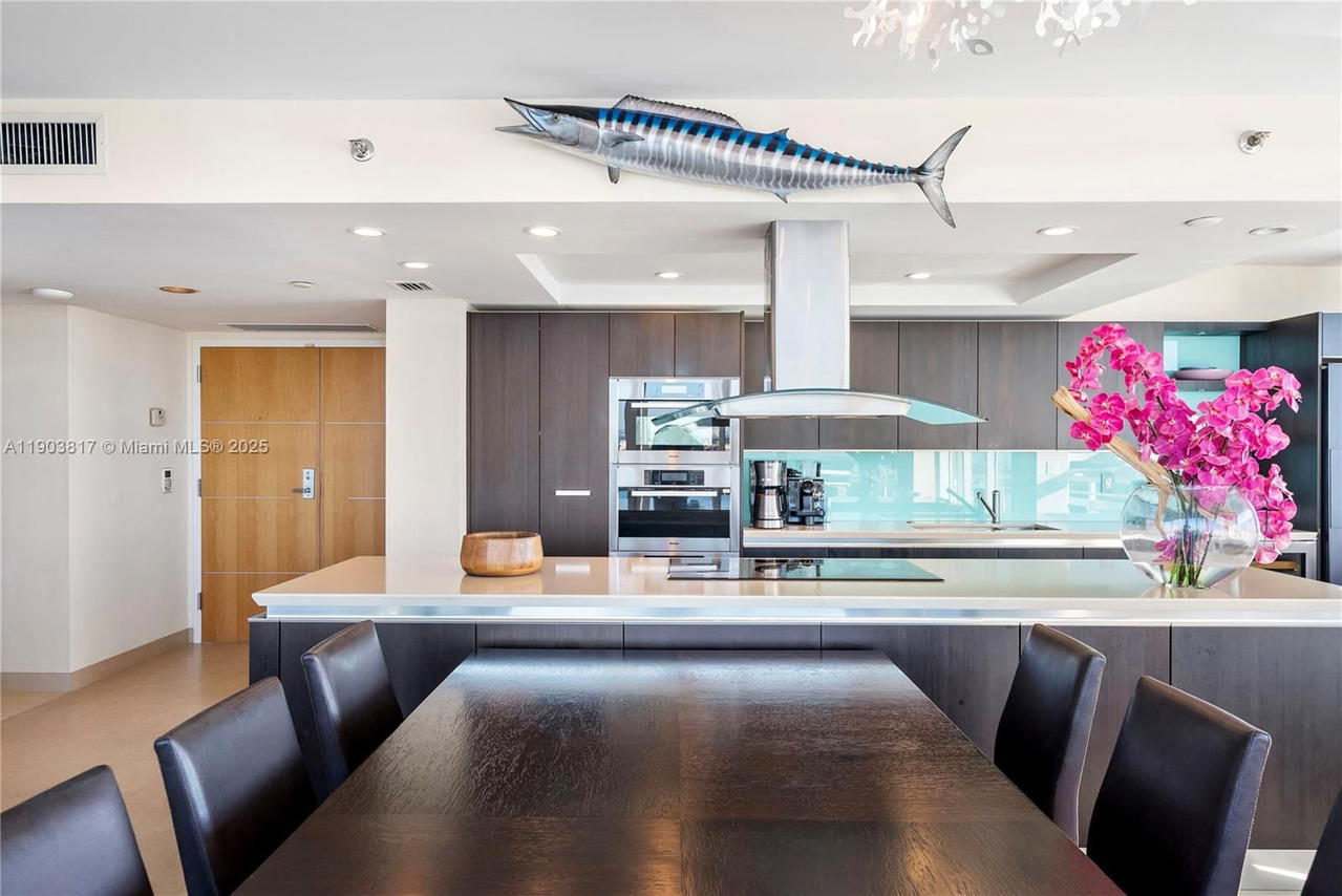 Real estate property located at 400 Pointe Dr #2003, Miami-dade, South Pointe Towers Condo, Miami Beach, FL