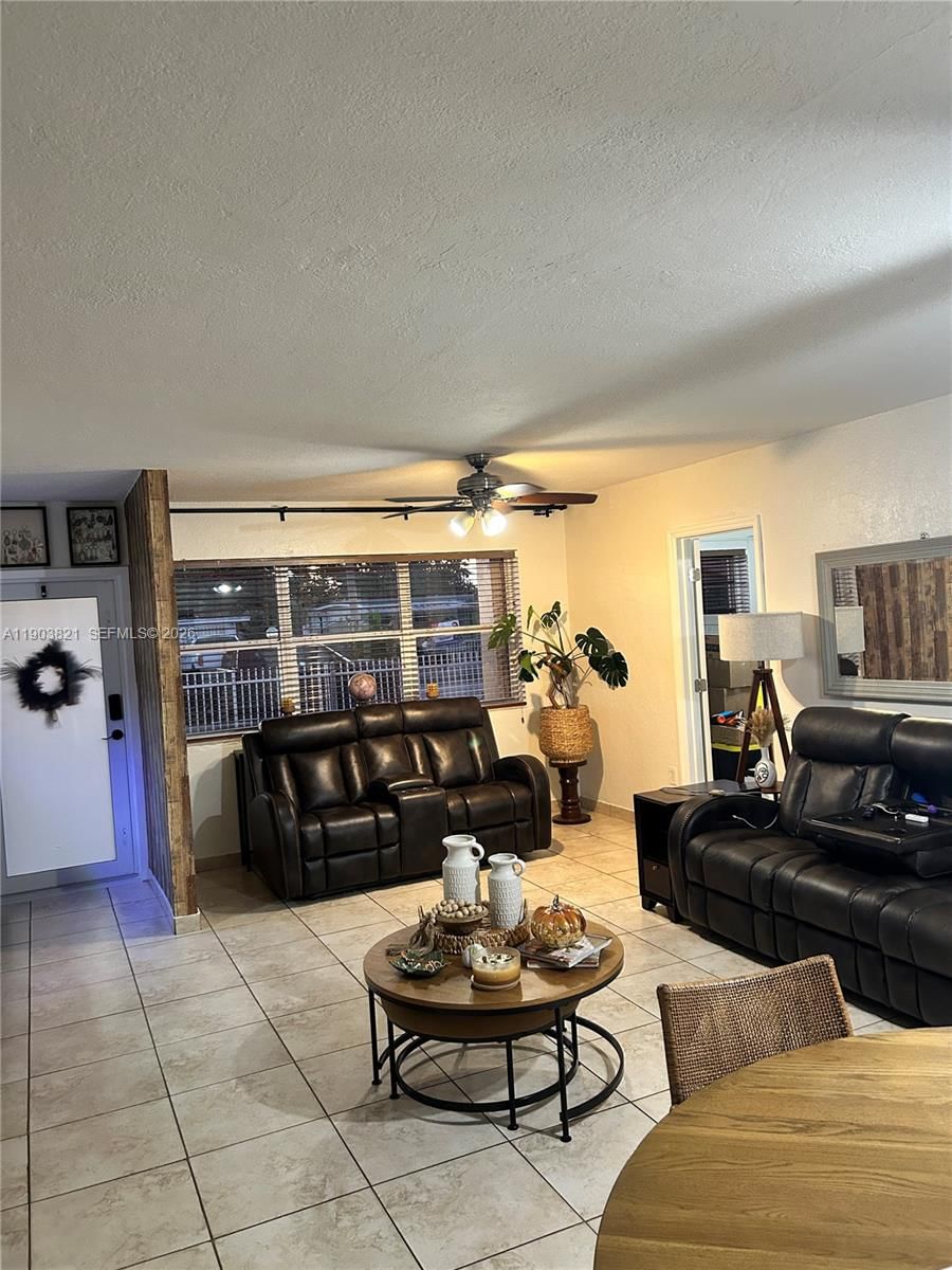 Real estate property located at 6341 6th Ave, Miami-dade, Gratigny Heights 1st Addn, Hialeah, FL