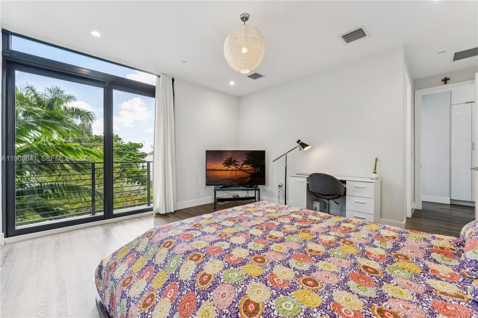 Real estate property located at 909 16th Ter #4, Broward, Progresso, Fort Lauderdale, FL