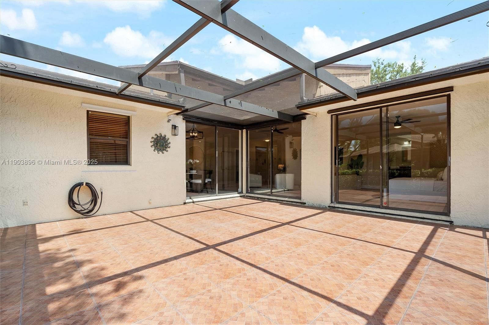 Real estate property located at 8001 Royal Palm Cir #57, Broward, Villas At Woodmont Tr 73, Tamarac, FL