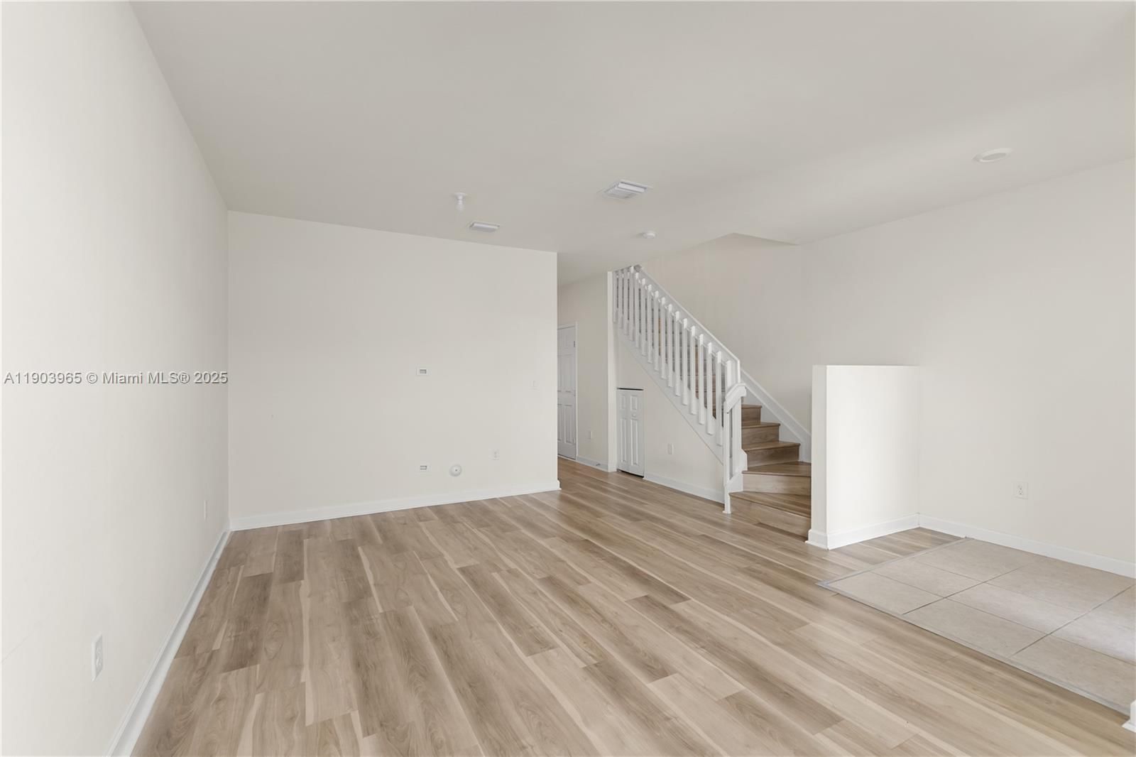 Real estate property located at 9214 33rd Ln, Miami-dade, Bonterra, Hialeah, FL