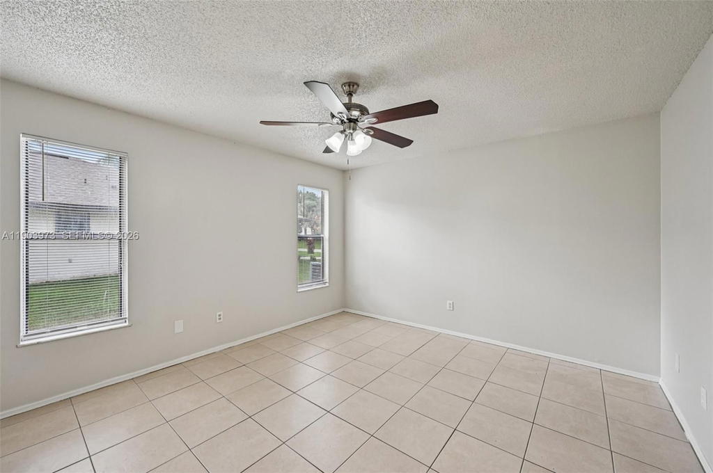 Real estate property located at 846 Cavern Ave, St Lucie, Port St Lucie Section 3, Port St Lucie, FL