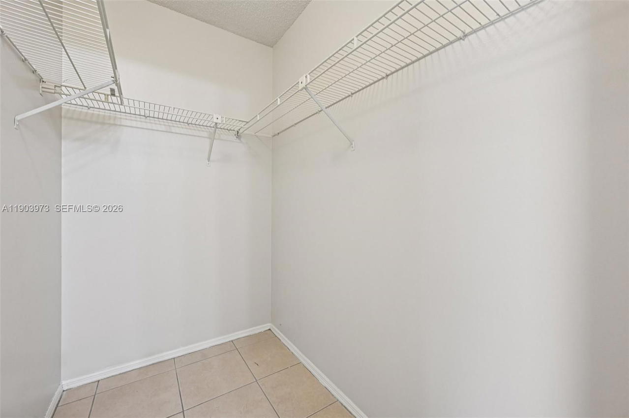 Real estate property located at 846 Cavern Ave, St Lucie, Port St Lucie Section 3, Port St Lucie, FL
