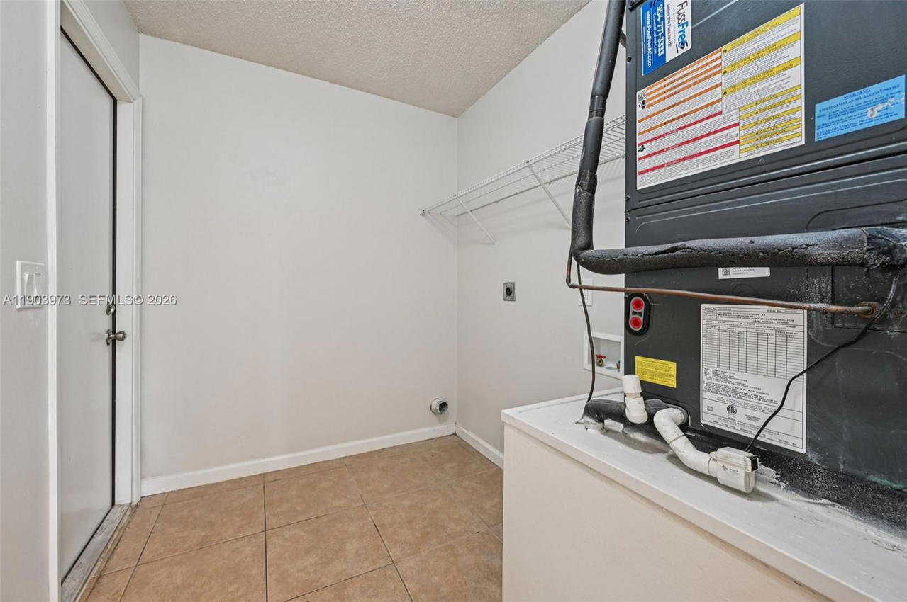 Real estate property located at 846 Cavern Ave, St Lucie, Port St Lucie Section 3, Port St Lucie, FL