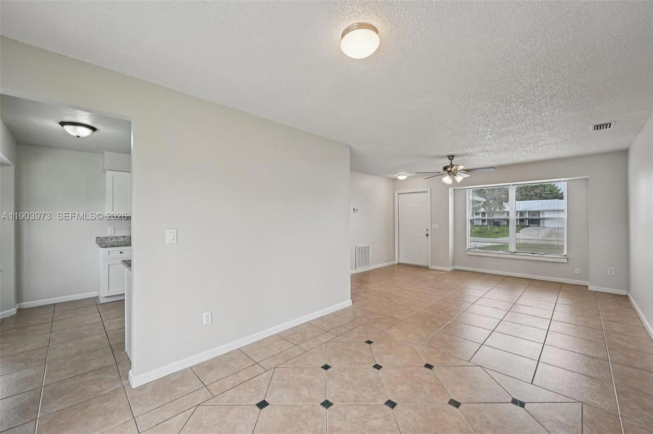 Real estate property located at 846 Cavern Ave, St Lucie, Port St Lucie Section 3, Port St Lucie, FL