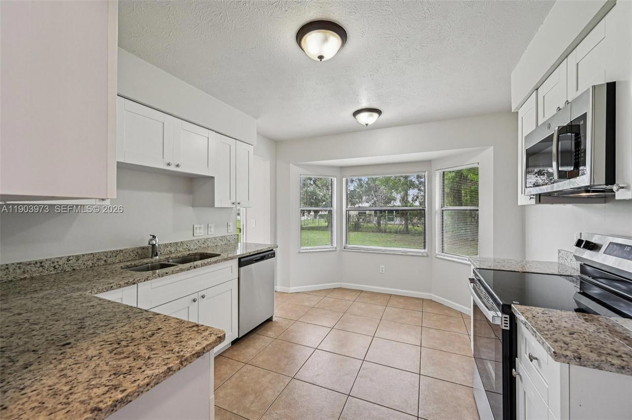 Real estate property located at 846 Cavern Ave, St Lucie, Port St Lucie Section 3, Port St Lucie, FL