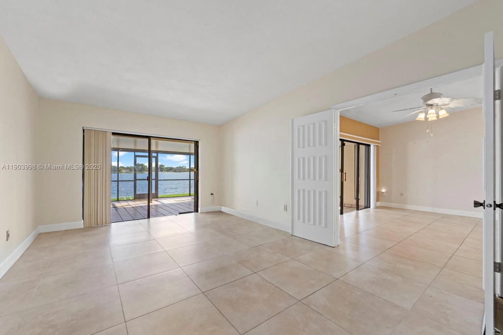 Real estate property located at 19233 64th Ct, Miami-dade, Townhomes Of Country Lake, Hialeah, FL