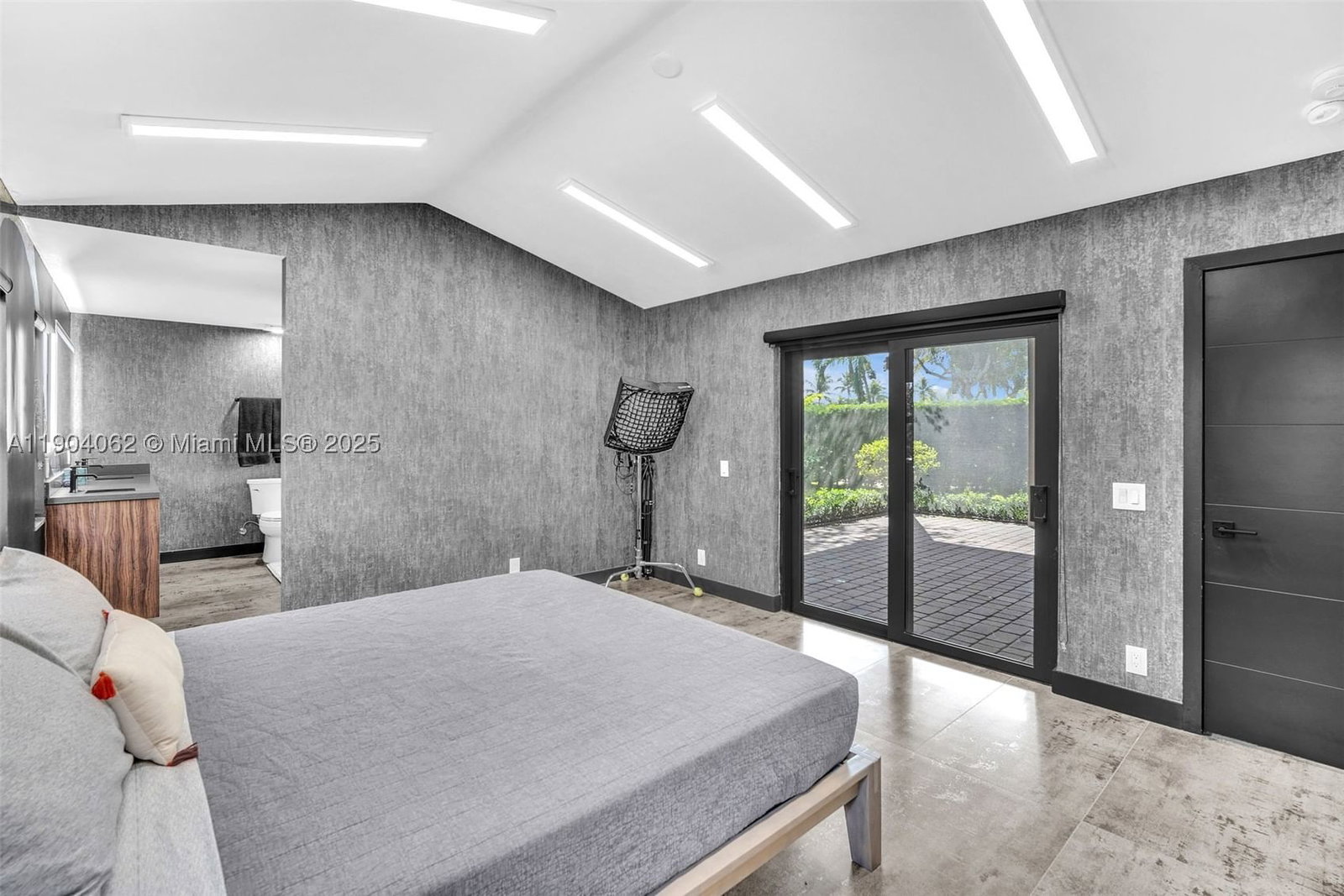 Real estate property located at 225 Bayridge Dr, Broward, Sector 4 - 1st Addition, Weston, FL