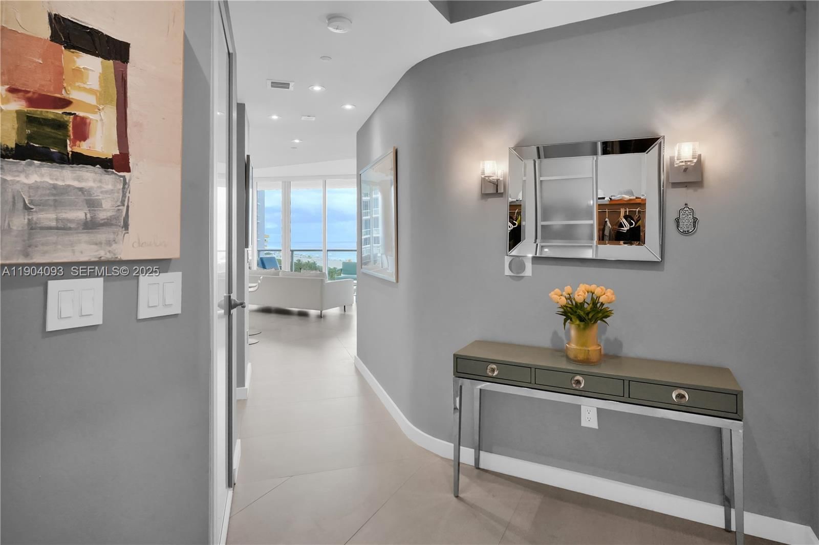 Real estate property located at 100 Pointe Dr #909, Miami-dade, Continuum On South Beach, Miami Beach, FL