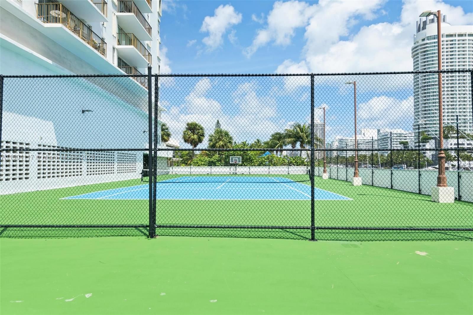 Real estate property located at 4101 Pine Tree Dr #707, Miami-dade, Tower Forty One Condo, Miami Beach, FL