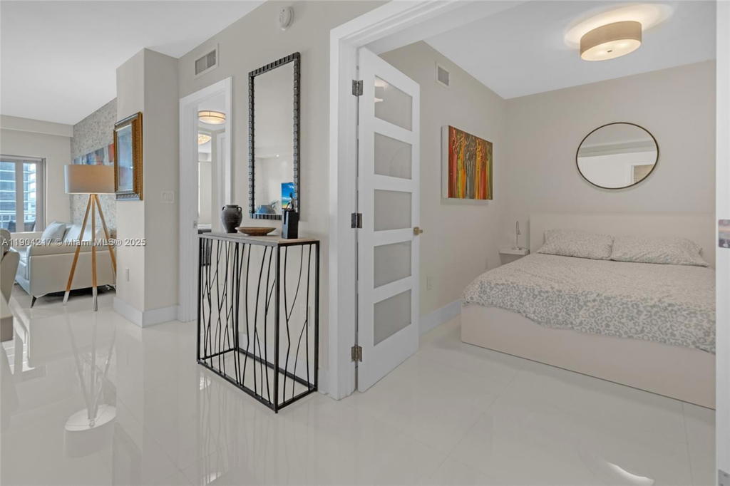 Real estate property located at 1950 Ocean Dr #22N, Broward, Hemispheres Condo, Hallandale Beach, FL