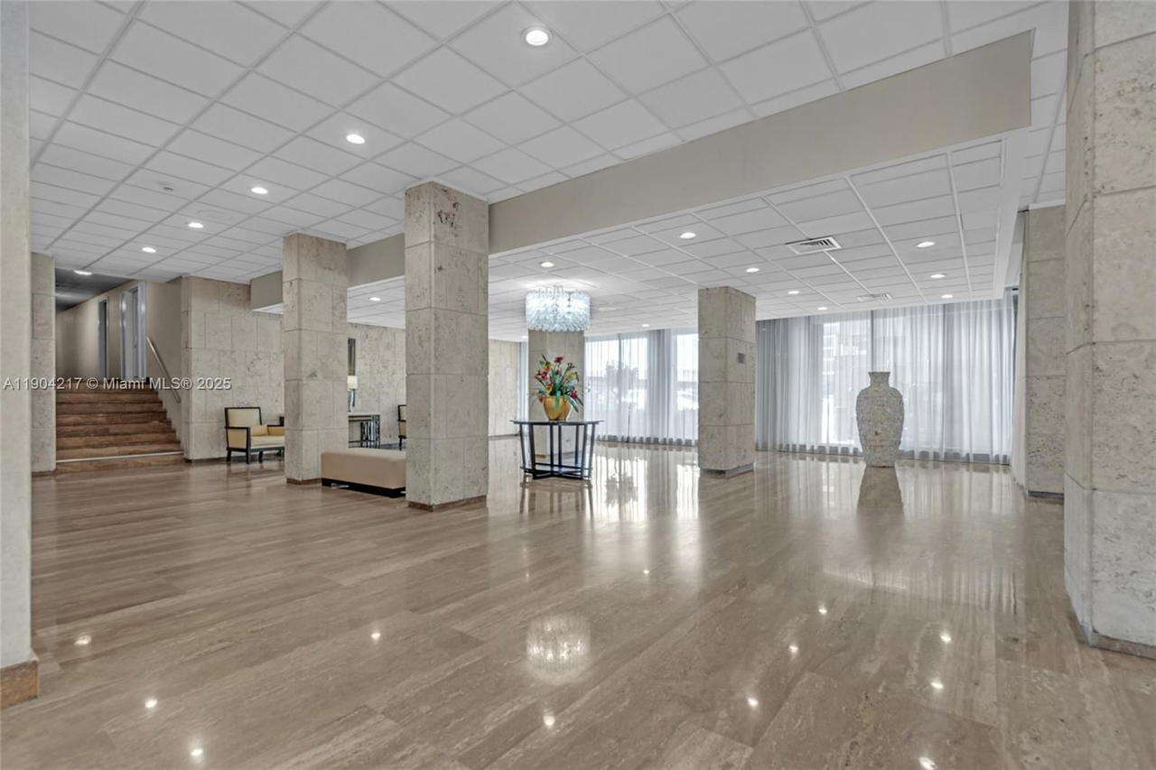Real estate property located at 1950 Ocean Dr #22N, Broward, Hemispheres Condo, Hallandale Beach, FL