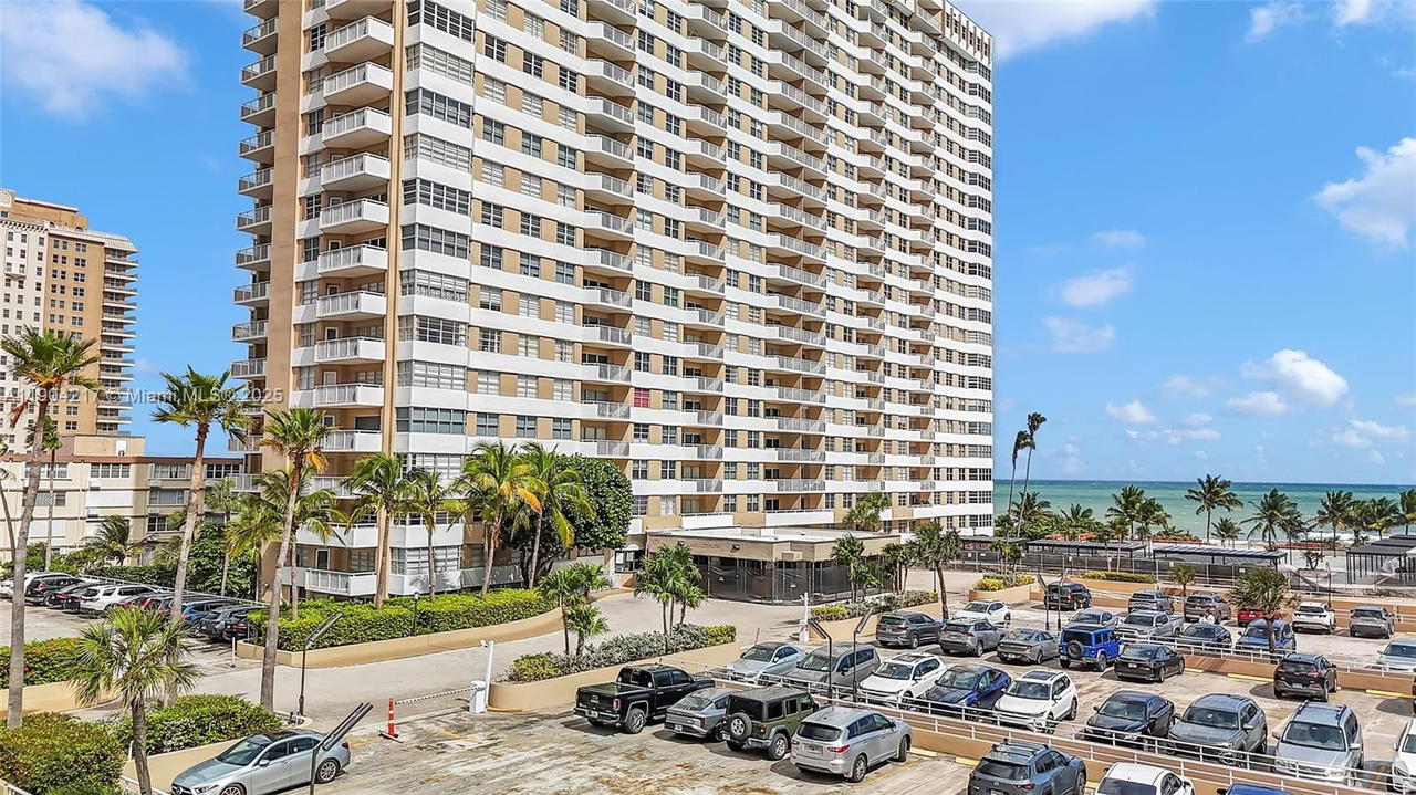 Real estate property located at 1950 Ocean Dr #22N, Broward, Hemispheres Condo, Hallandale Beach, FL