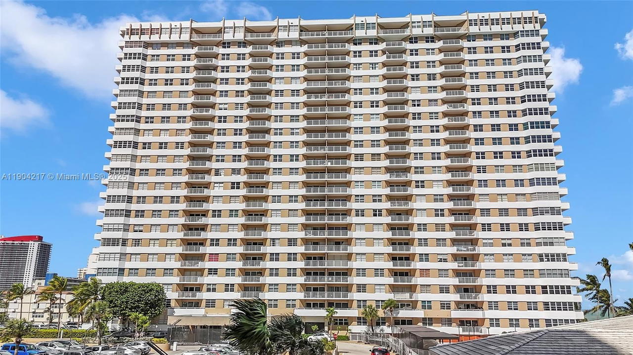 Real estate property located at 1950 Ocean Dr #22N, Broward, Hemispheres Condo, Hallandale Beach, FL
