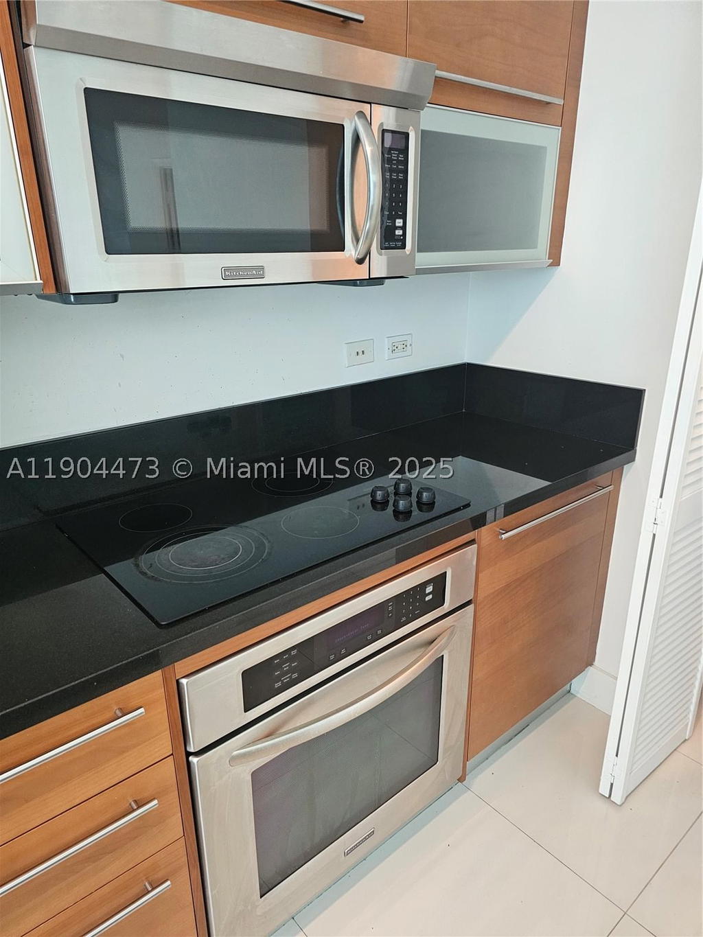 Real estate property located at 244 Biscayne Blvd #908, Miami-dade, Vizcayne North Condo, Miami, FL