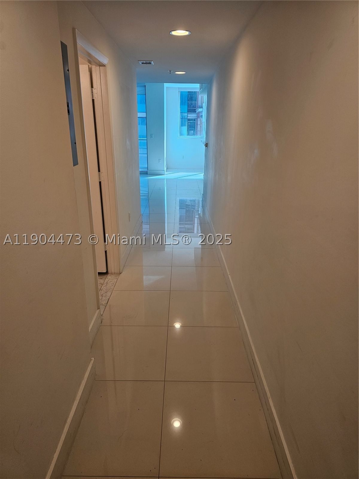 Real estate property located at 244 Biscayne Blvd #908, Miami-dade, Vizcayne North Condo, Miami, FL