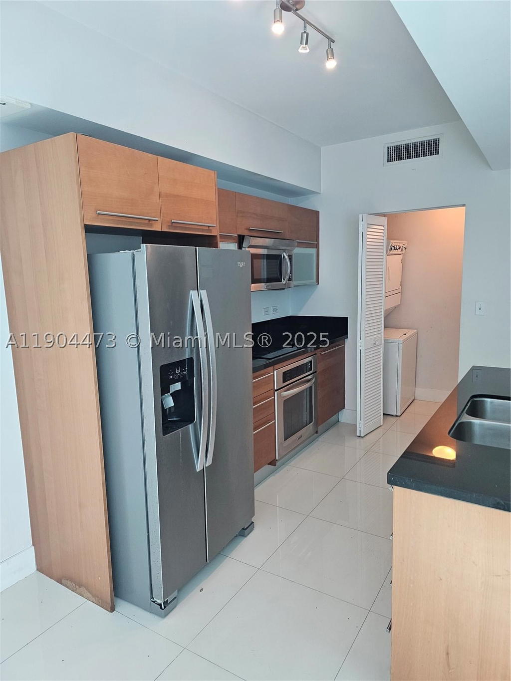 Real estate property located at 244 Biscayne Blvd #908, Miami-dade, Vizcayne North Condo, Miami, FL