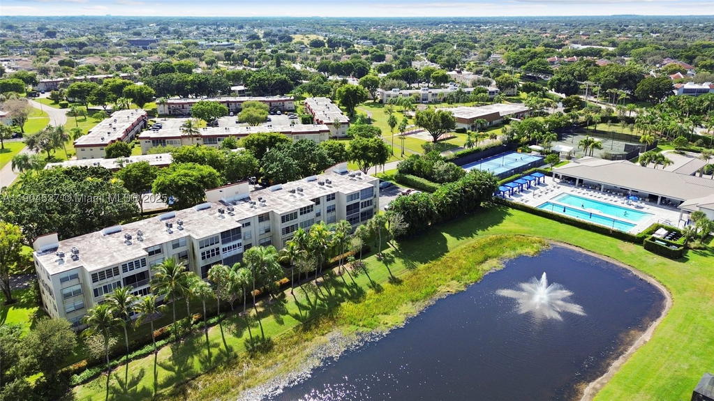 Real estate property located at 24 Abbey Ln #201, Palm Beach, Villages Of Oriole Abbey, Delray Beach, FL