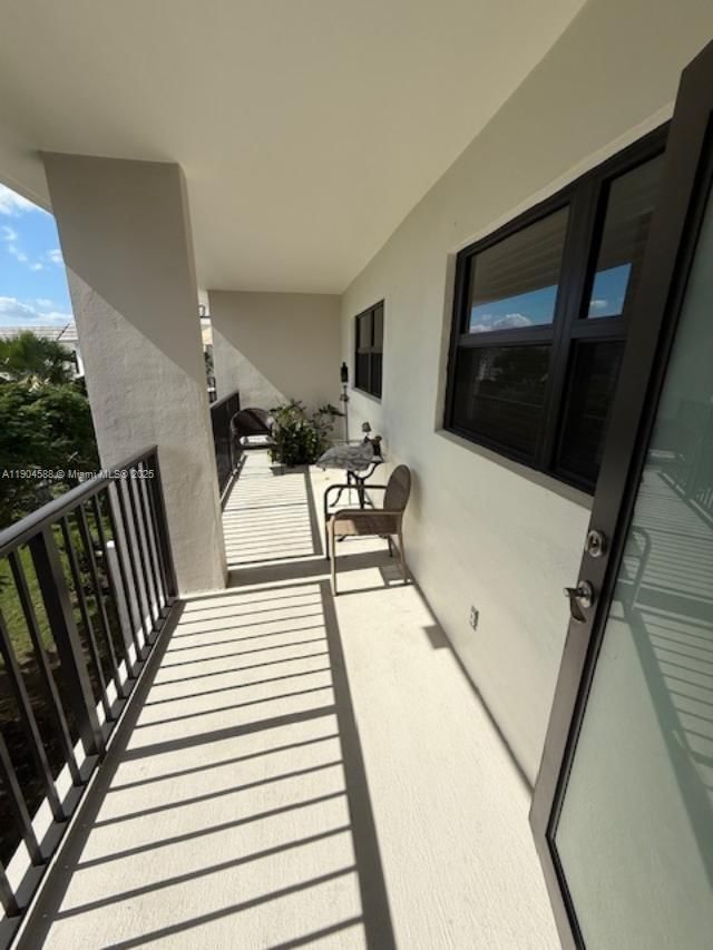 Real estate property located at 900 River Reach Dr #502, Broward, River Reach Condominium I, Fort Lauderdale, FL