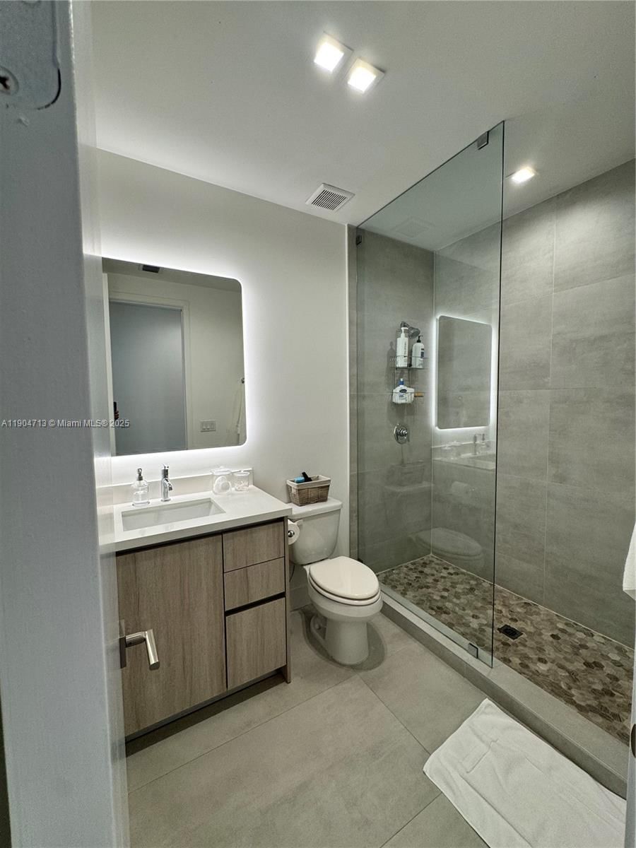 Real estate property located at 6824 80th St, Miami-dade, Somi Subdivision, Miami, FL